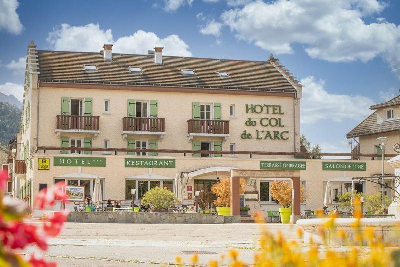 Logis Hotel - Le Col De L'Arc Lans-en-Vercors Luaran gambar